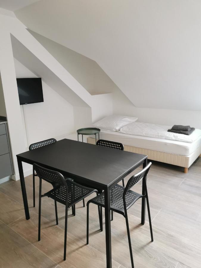 Sissi Apartments Achau Exteriör bild